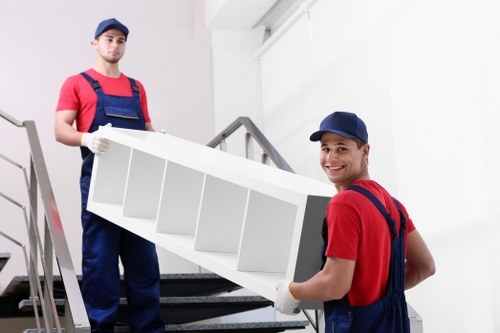 Moving van service for homes in Crouchend
